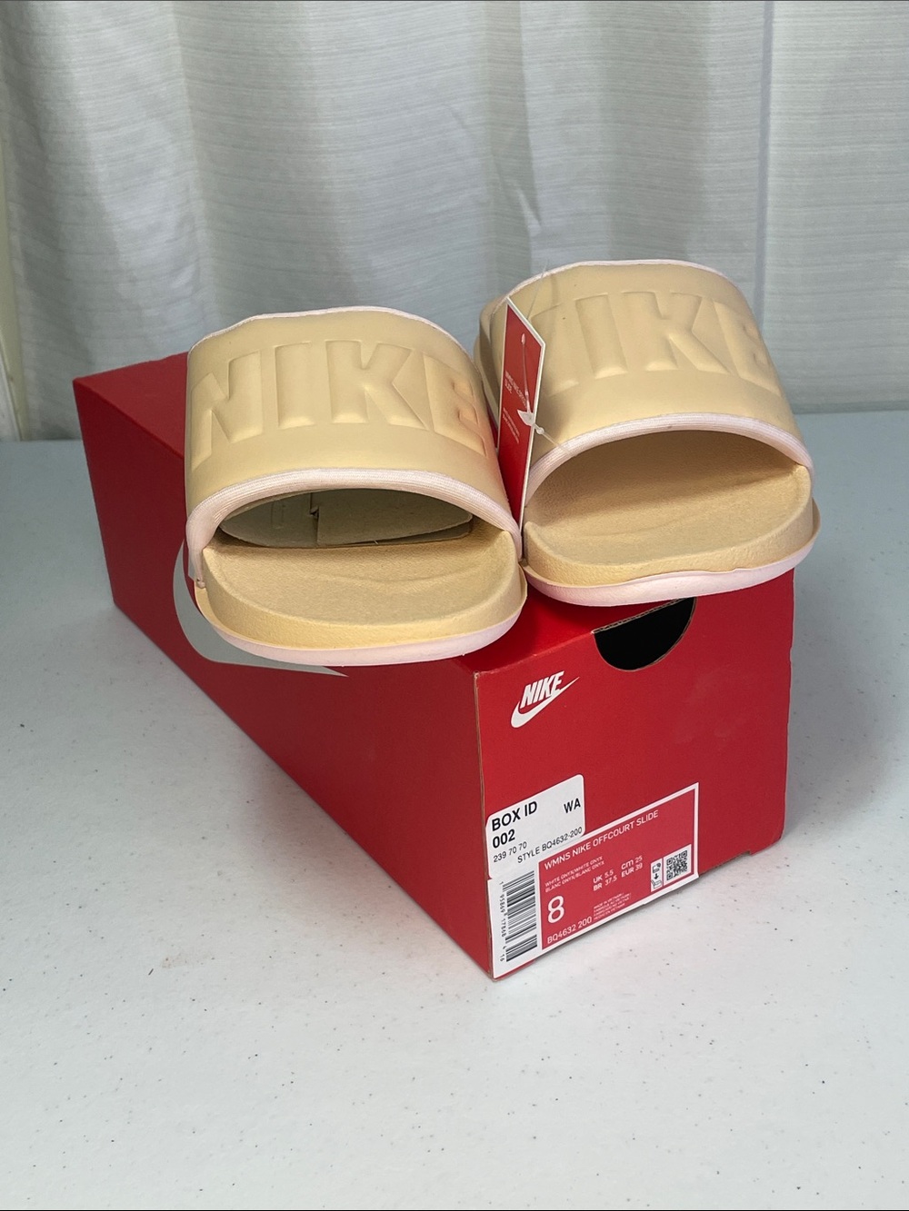 Nike women’s Peach/Tan Slide Sandals - Picture 6 of 6